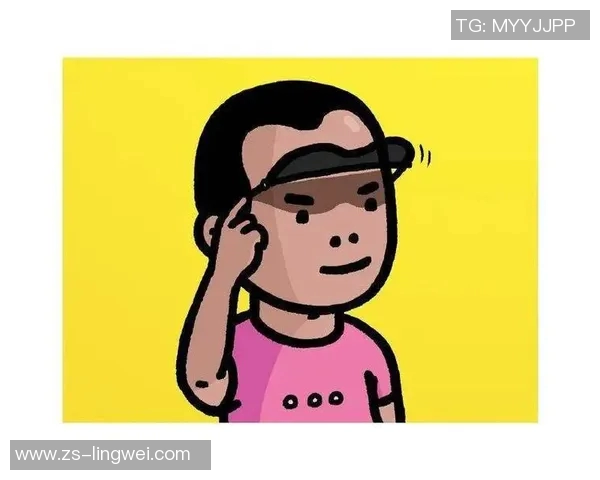 足球少年搞怪表情尽显逗比魅力，个性头像让人忍俊不禁