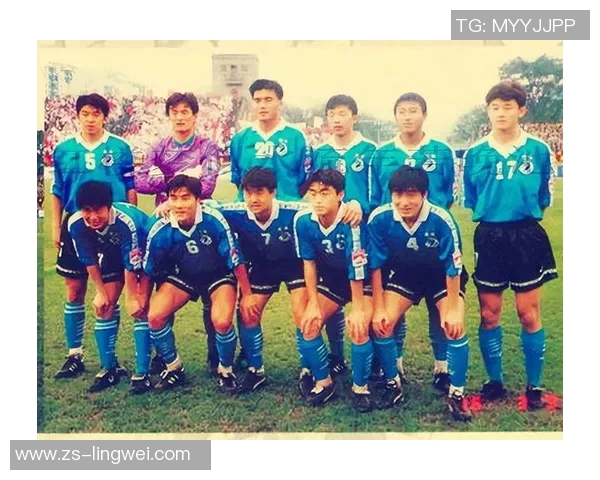 大连万达足球队球星助力球队崛起 展现无与伦比的竞技魅力 大连万达足球队球星助力球队崛起 展现无与伦比的竞技魅力